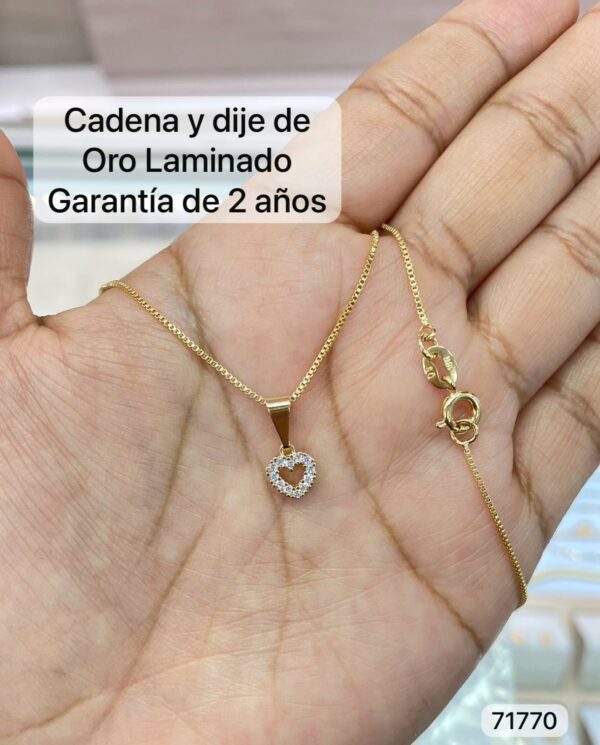 cadena con dije de corazón